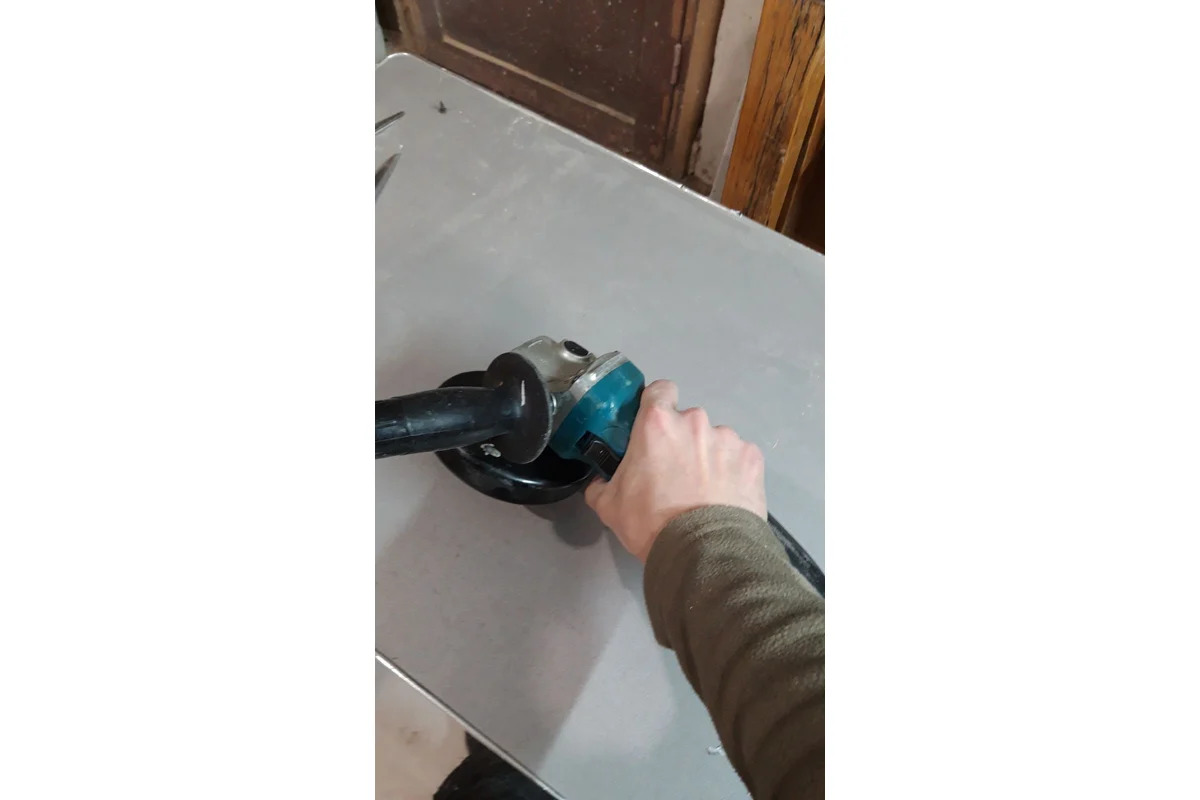 uglovaya-shlifmashina-makita-ga5030r-125-mm-720-vt-11000-ob-m-plavnyj-pusk-antirestart-1-4-kg-kor-2024-01-05-15-42-24-2-save_response_service6597f930b